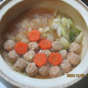 ヒガシマルうどんスープで簡単！つくね鍋